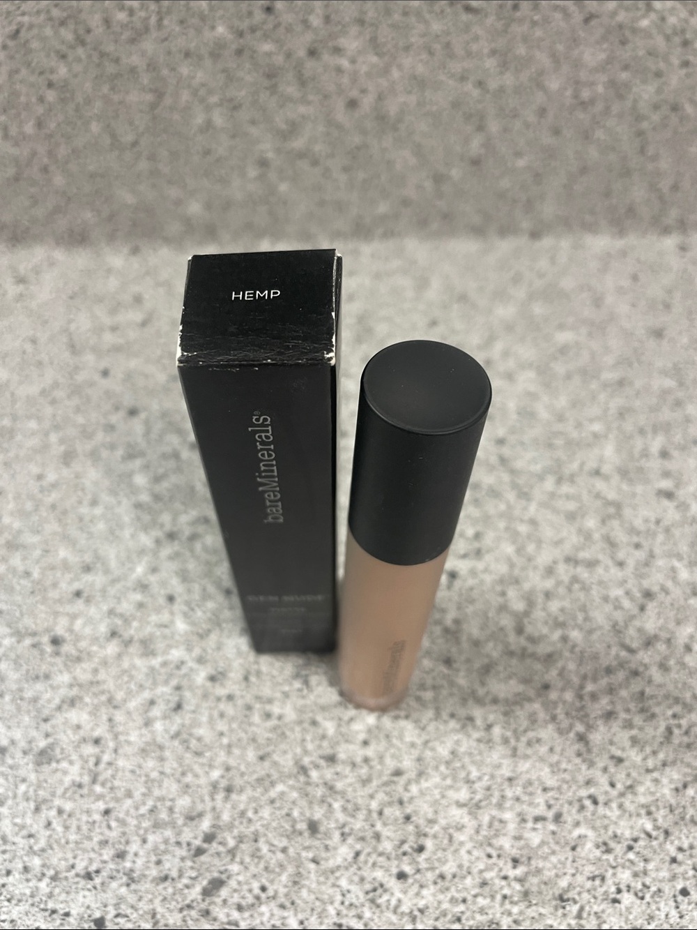 bareMinerals Hemp Matte liquid lip color - Warm Beige with Black Cap